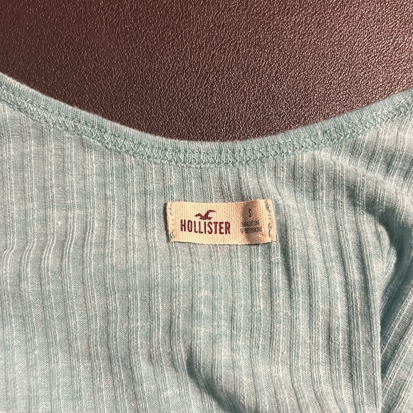 Hollister teal blue flowered appliqué tank top - Picture 7 of 8